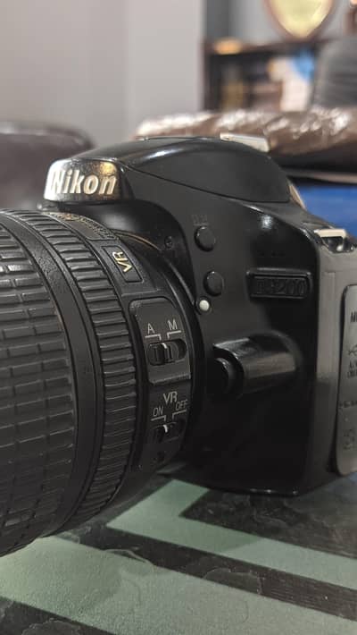 Nikon d3200 dslr camera with 18-105mm lens