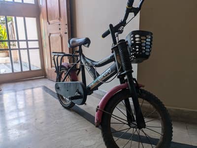 KIDS BICYCLE