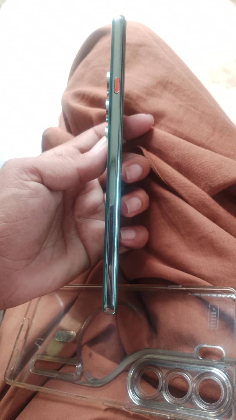 Tecno CAMON 40 1