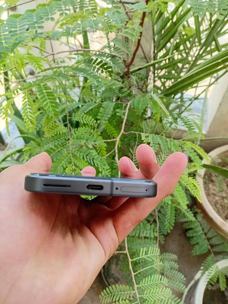 Google Pixel 9 6
