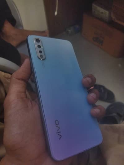 vivo s1 4/128 box available