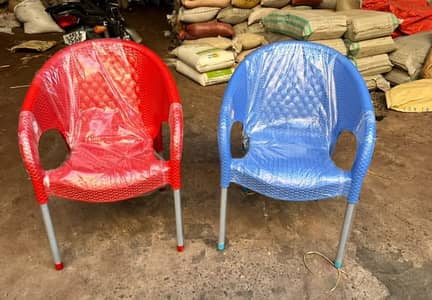 Plastic chairs - Chairs - Pure Plastic Chairs -  Cheap Price Chair
