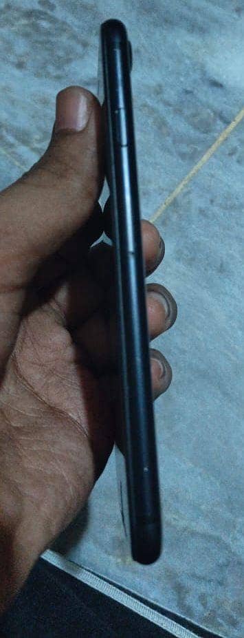 Apple iPhone 7 1