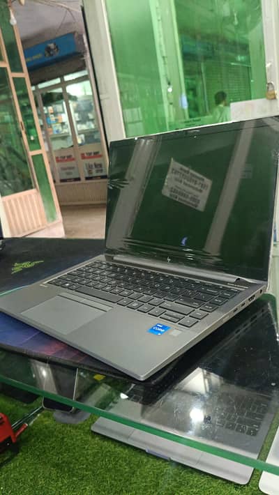 HP Z Book Firefly 14 G8