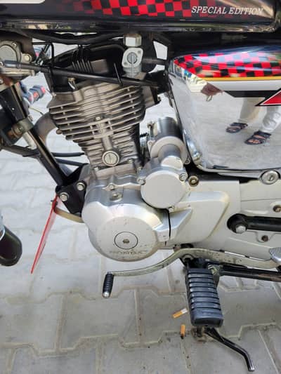 Honda CG 125 – 21,397 KM Driven – Lahore Registered