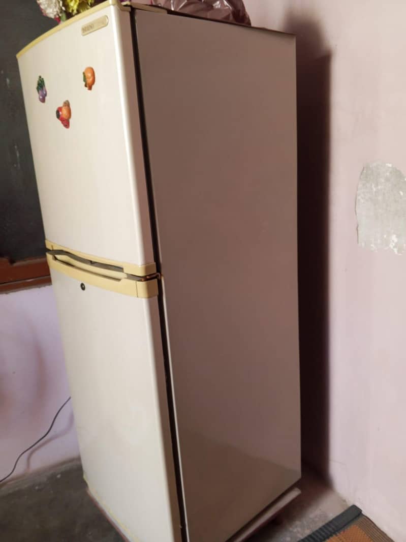 ORIENT REFRIGERATOR 1