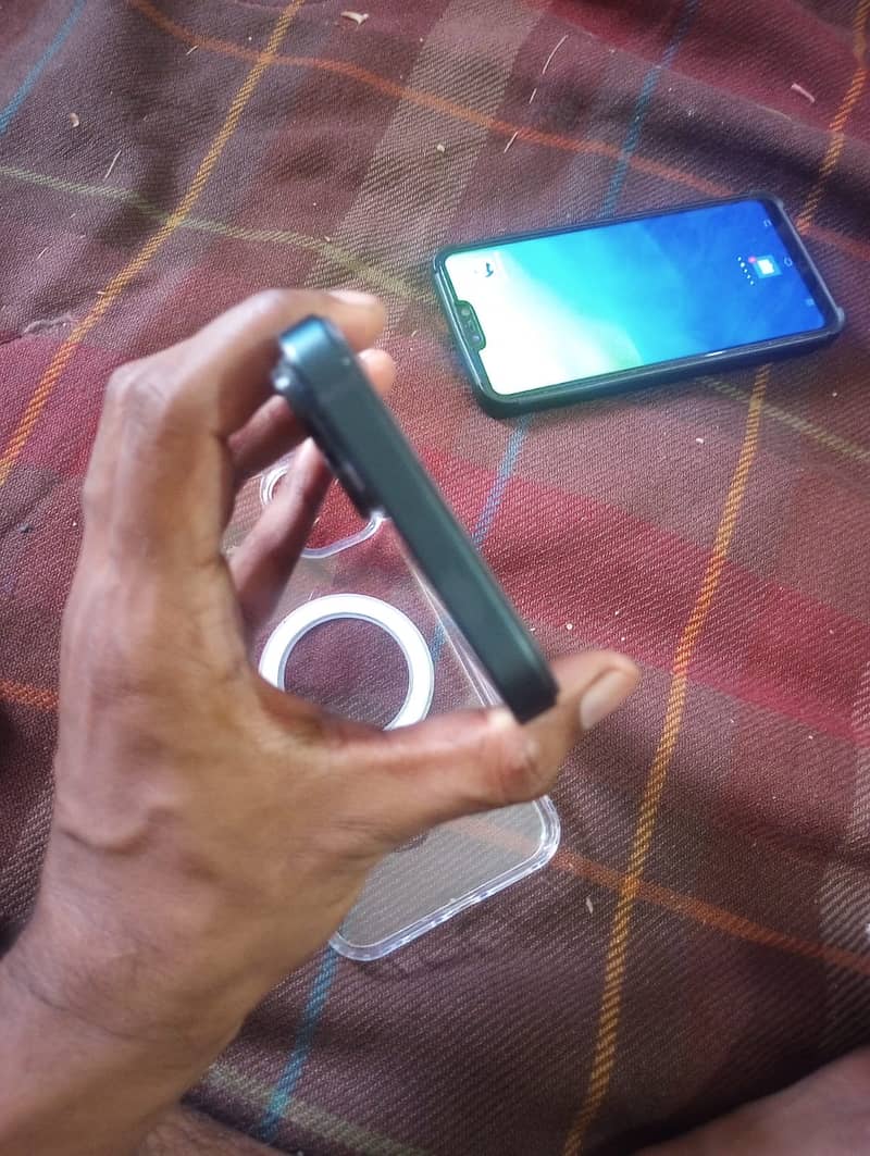 Apple iPhone 14 plus 4