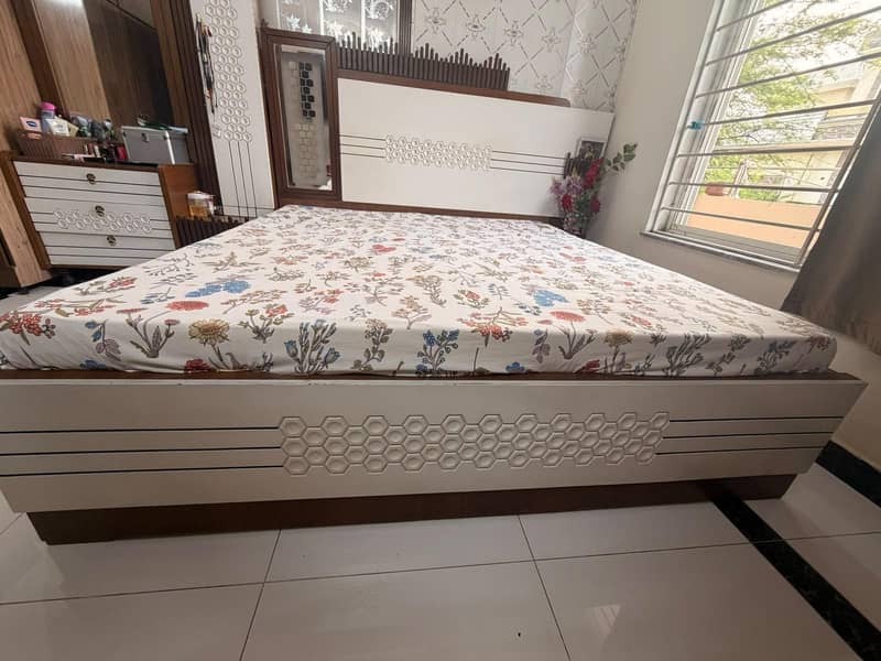 complete bed room set 4