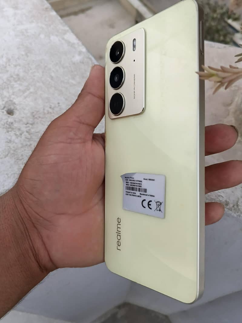Realme C75 0