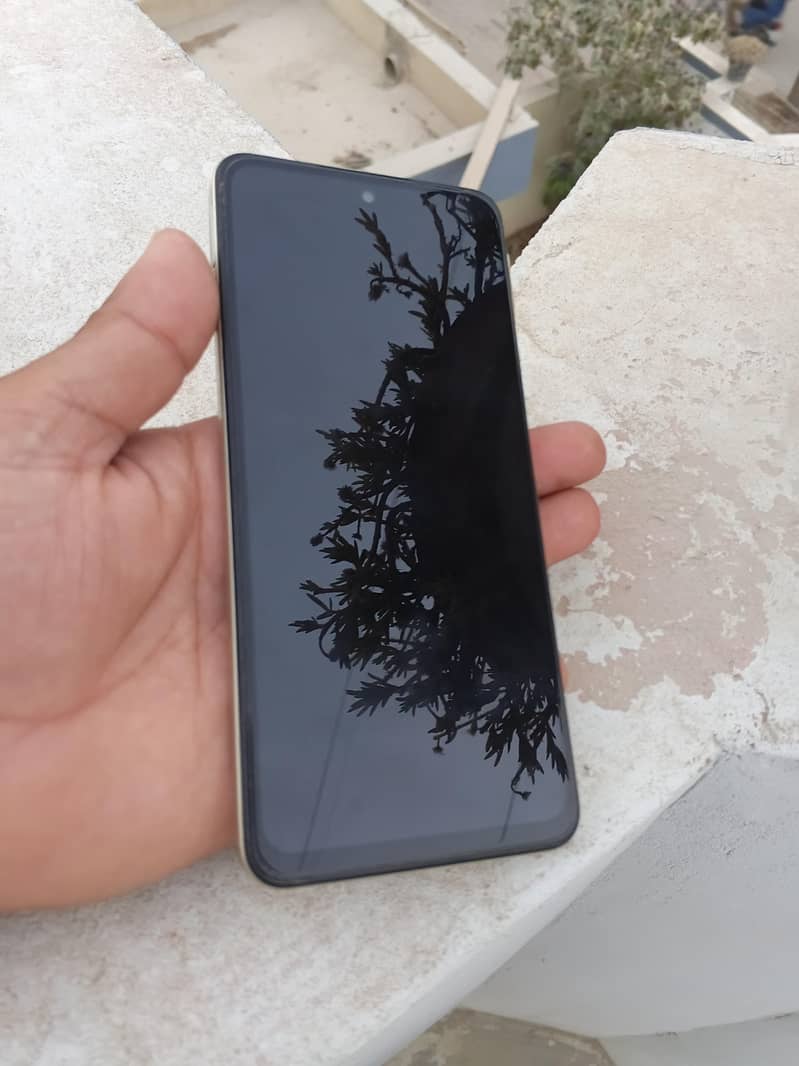 Realme C75 4