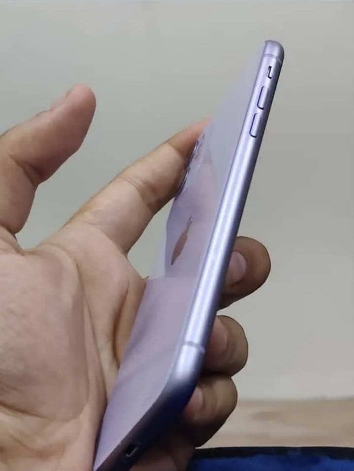 Apple iPhone 11 0