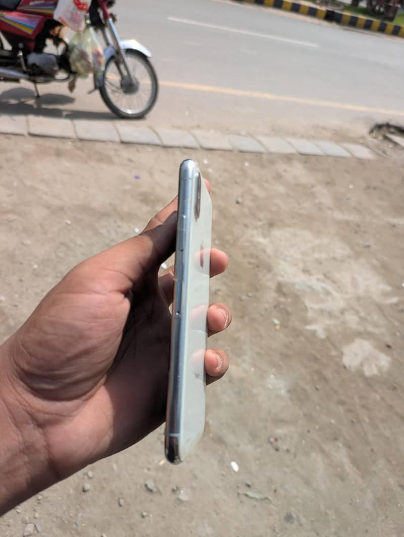 Apple iPhone X 1