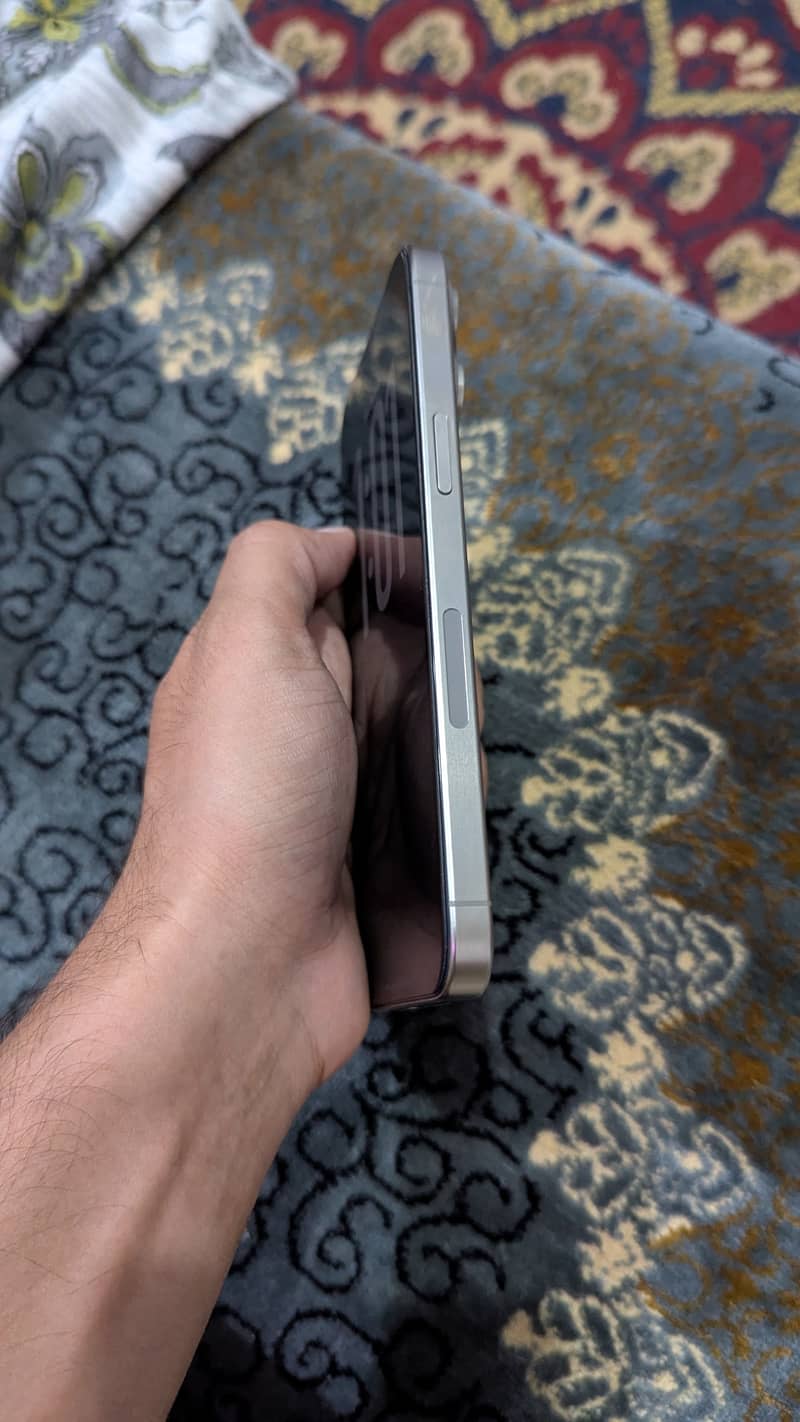 Apple iPhone 15 Pro Max 1
