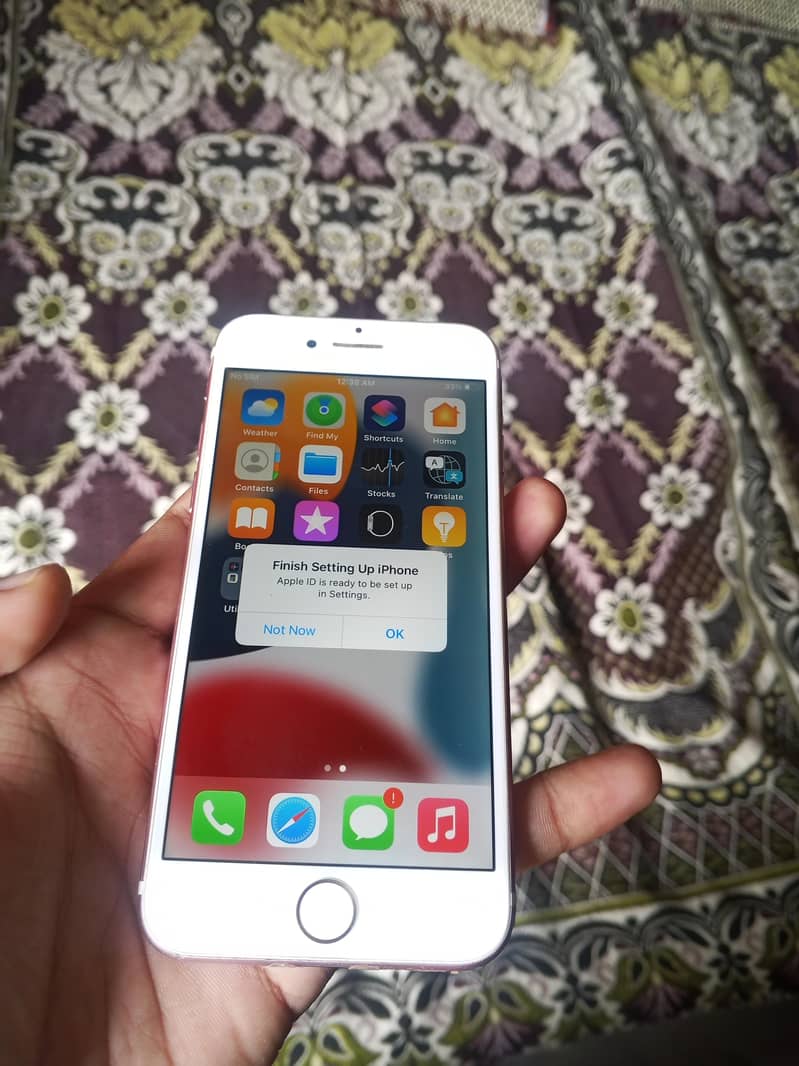 Apple iPhone 7 1