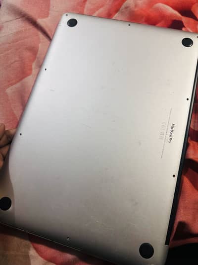 MacBook Pro 2015 Mid 15 inch Retina 16 / 512