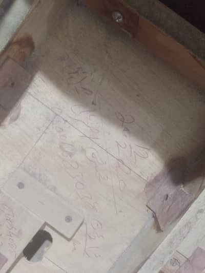 harmonium for sale boht hi saf  jermon set hai . sabi sur clear sounds.