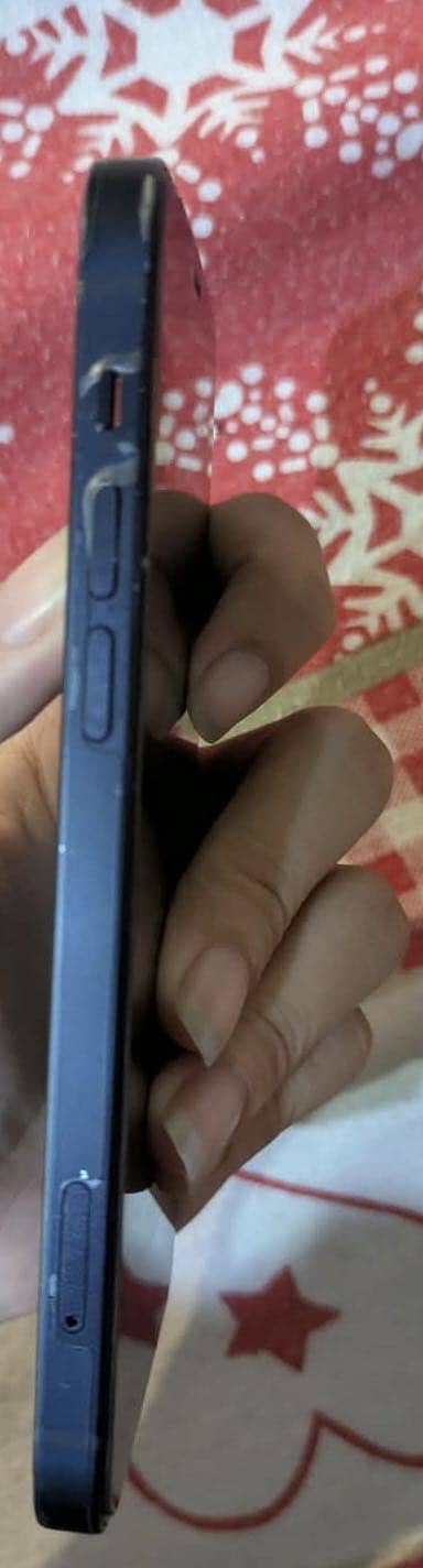 Apple iPhone 12 3