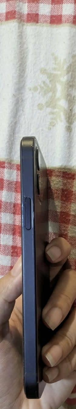 Apple iPhone 12 5