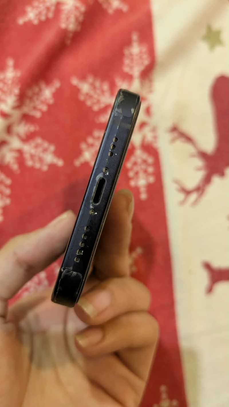 Apple iPhone 12 10