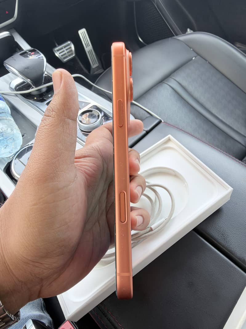 Apple iPhone 17 Pro Max JV 7