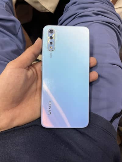 Vivo S1