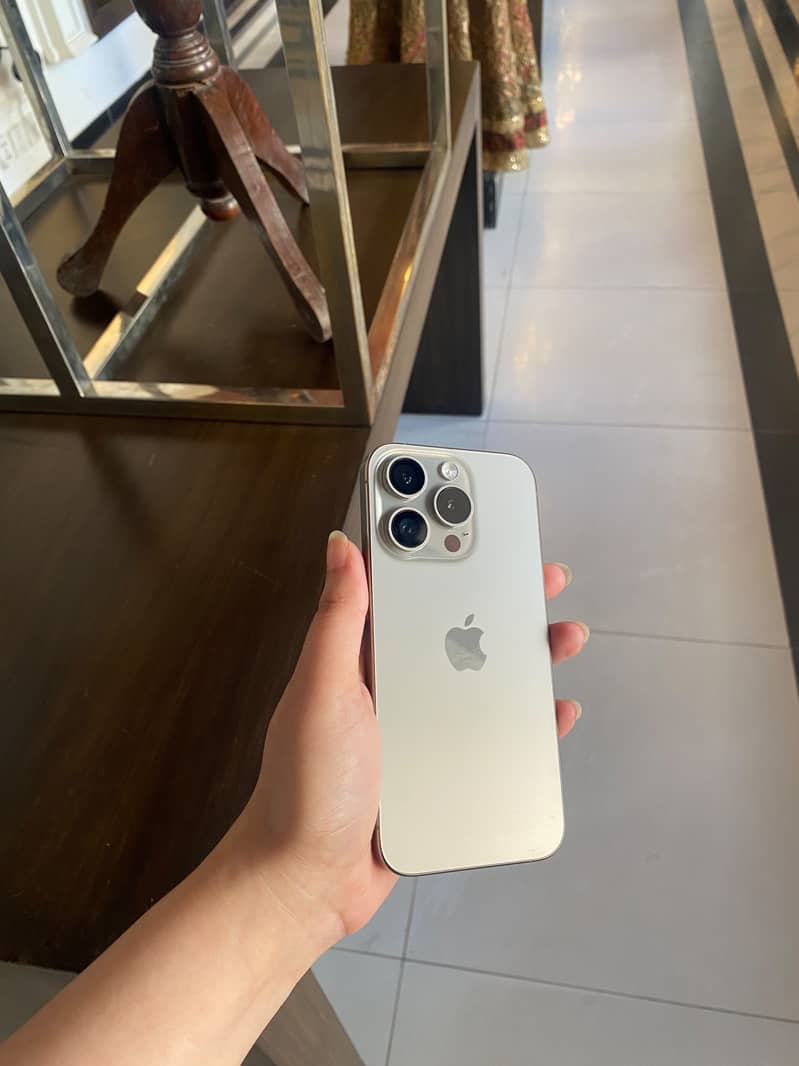 Apple iPhone 15 Pro 1