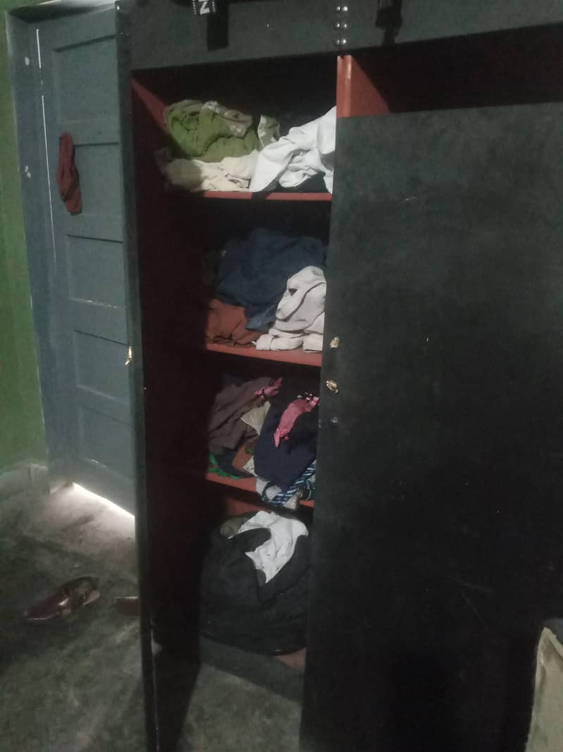 kapron wali Almari 6