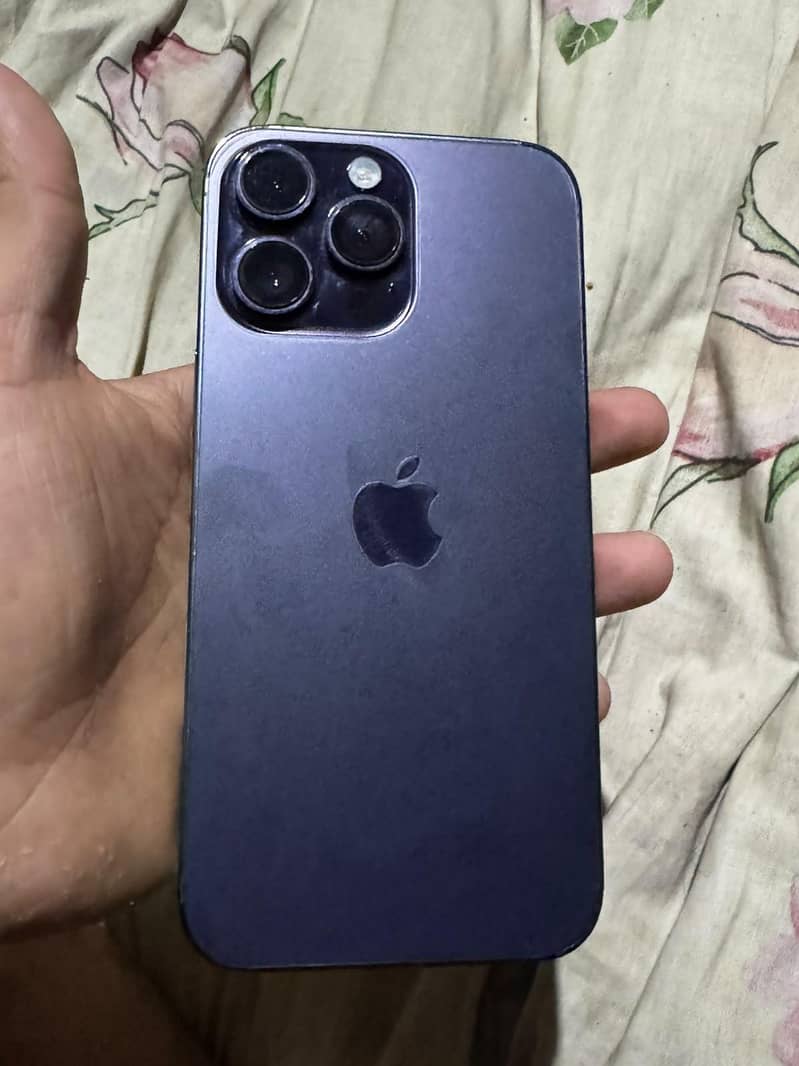 Apple iPhone 14 Pro Max 1