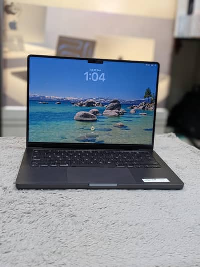 MacBook pro m4 24gb ram 1tb SSD