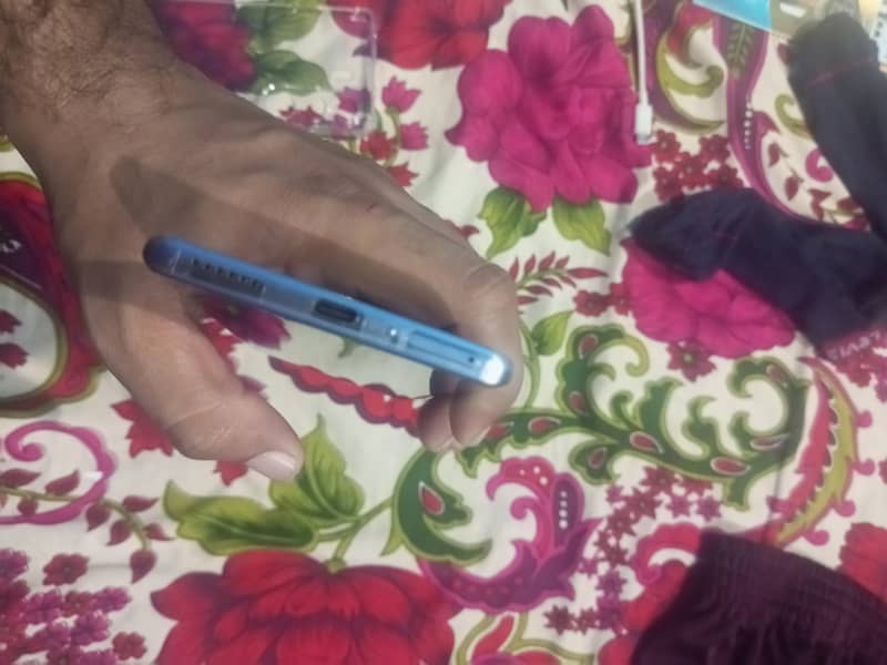 Tecno CAMON 40 Pro 4