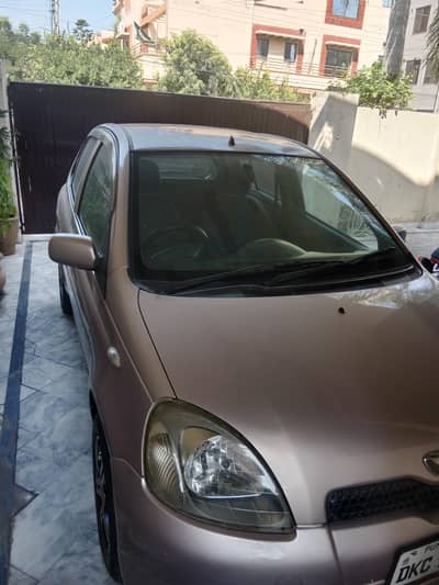 Toyota Vitz 2001