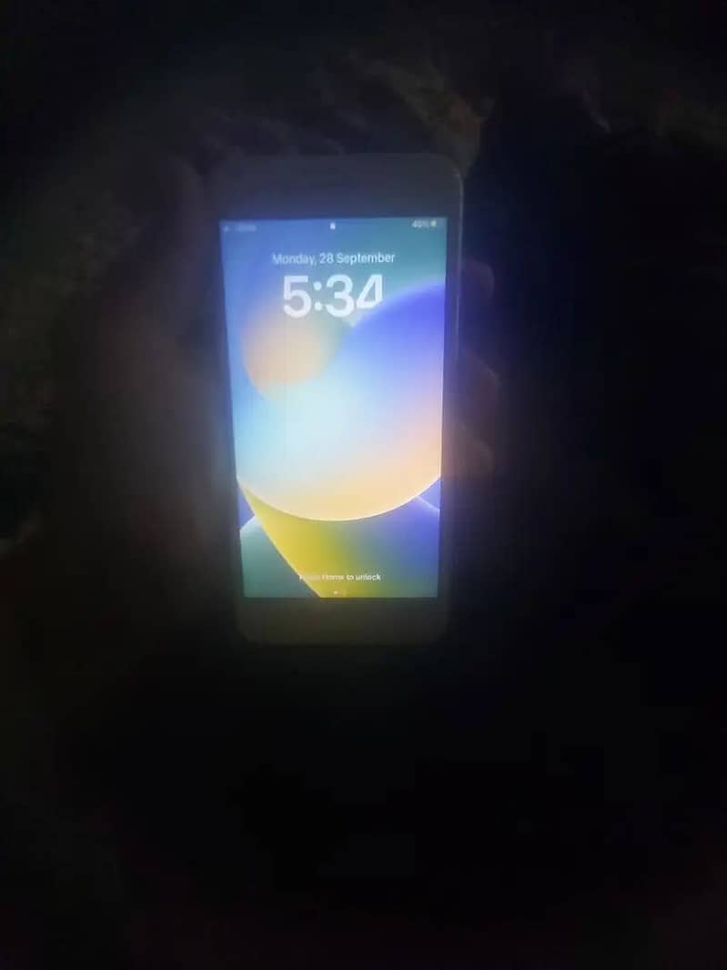 Apple iPhone 8 Plus 0