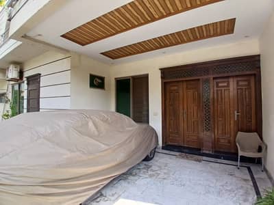 G-13/4 Double Story Used House size 35x70 Street 145 for Sale