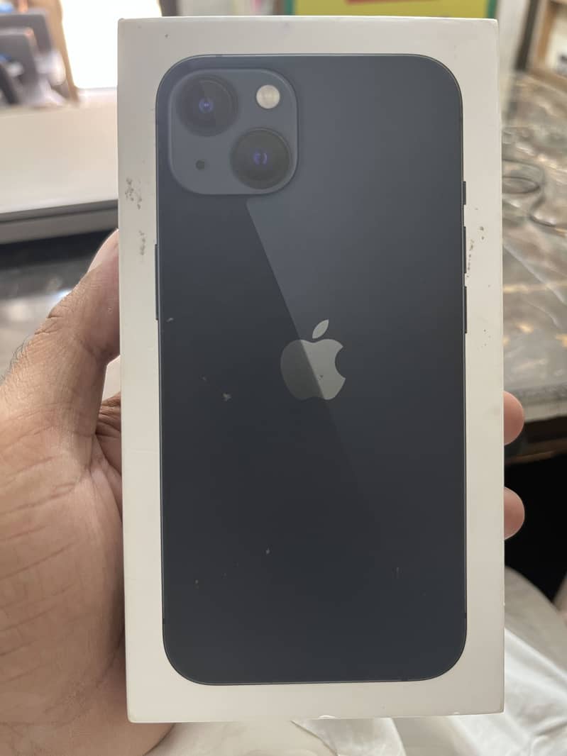 Apple iPhone 13 0