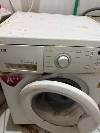 LG Automatic Washing Machine - Dispose Off Price
