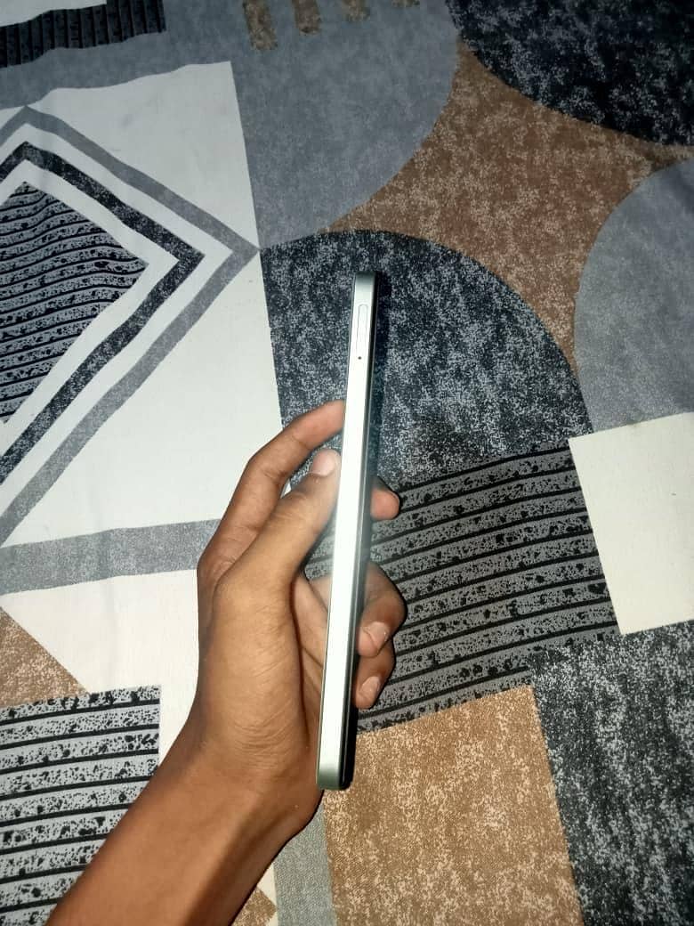 Realme Note 60x 0