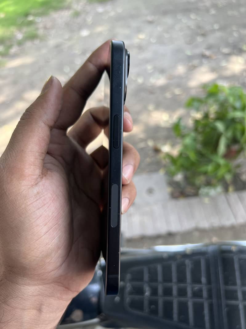 Apple iPhone 15 3