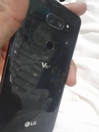 LG v30+ 6GB 128GB PTA approved