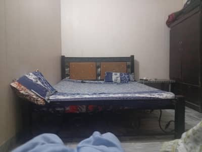 ironn bed with mattress