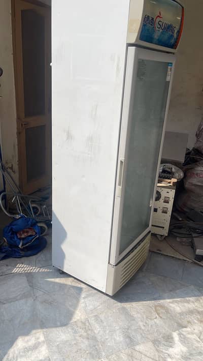 Commercial freezer