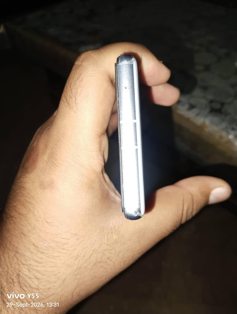 Google Pixel 7a 2