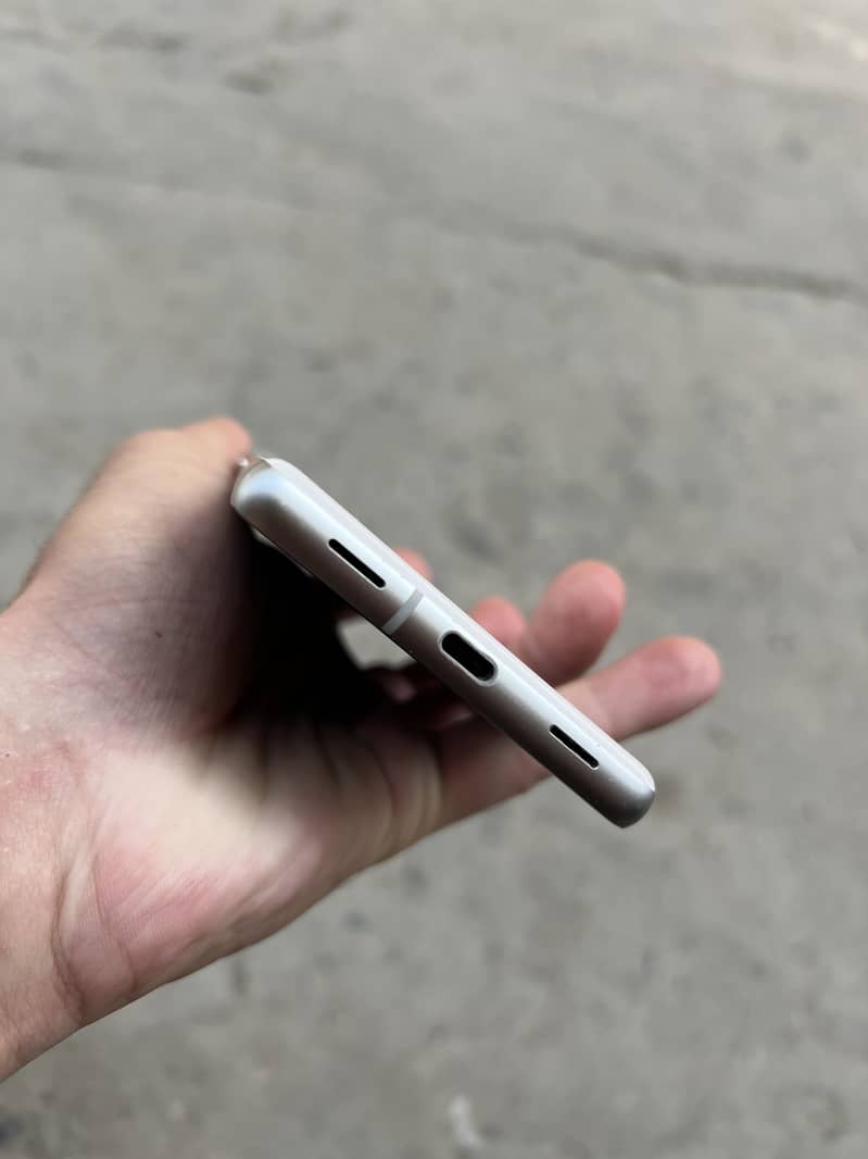 Google Pixel 7a 1