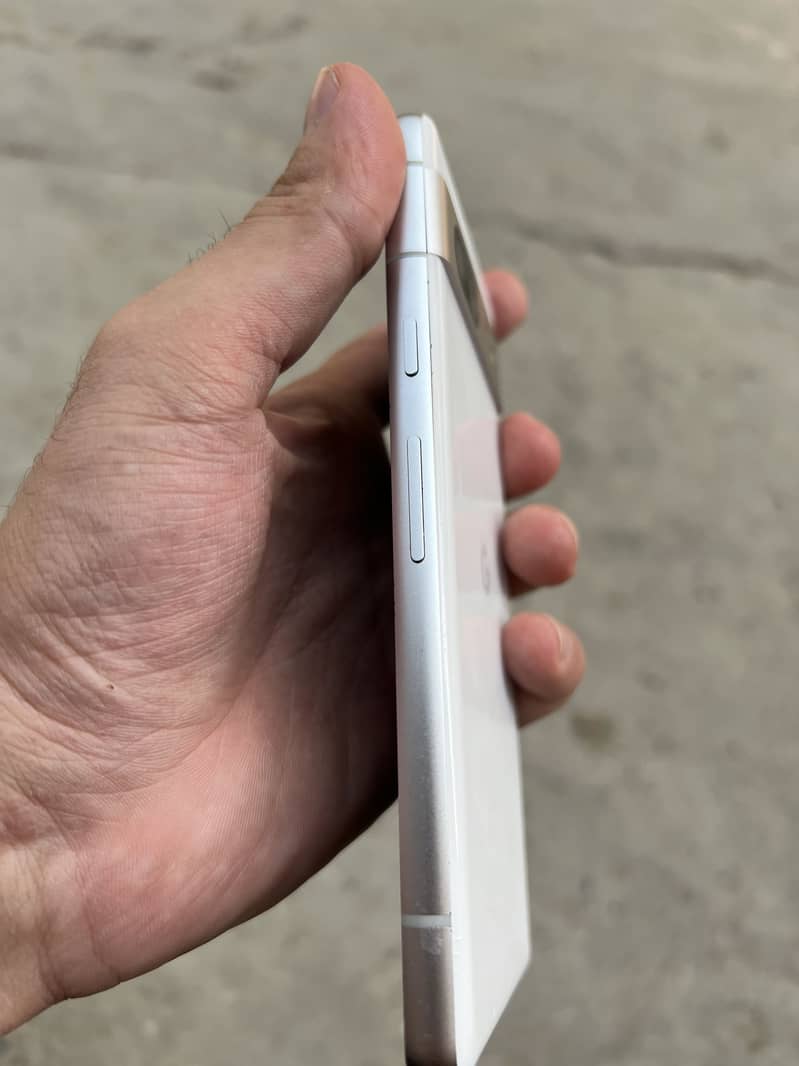 Google Pixel 7a 4