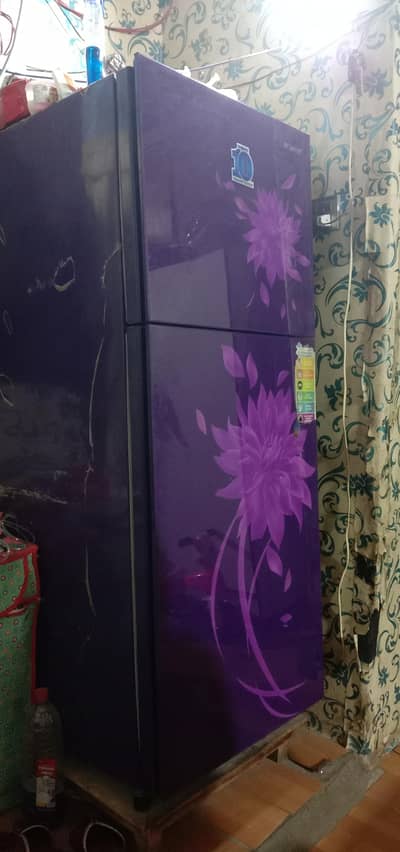 Waves Refrigerator Fine Condition