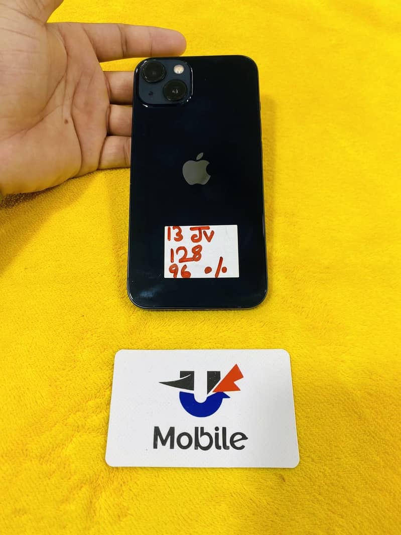 Apple iPhone 13 0
