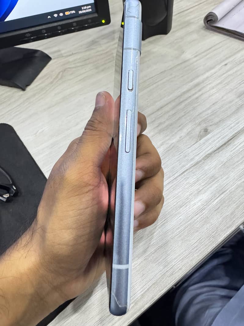 Google Pixel 7a 5