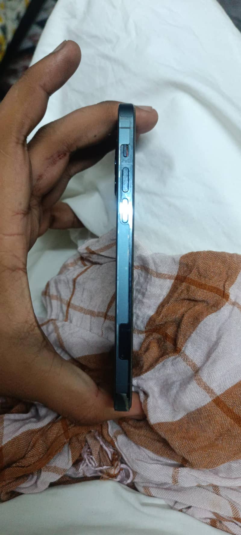 Apple iPhone 12 Pro 3