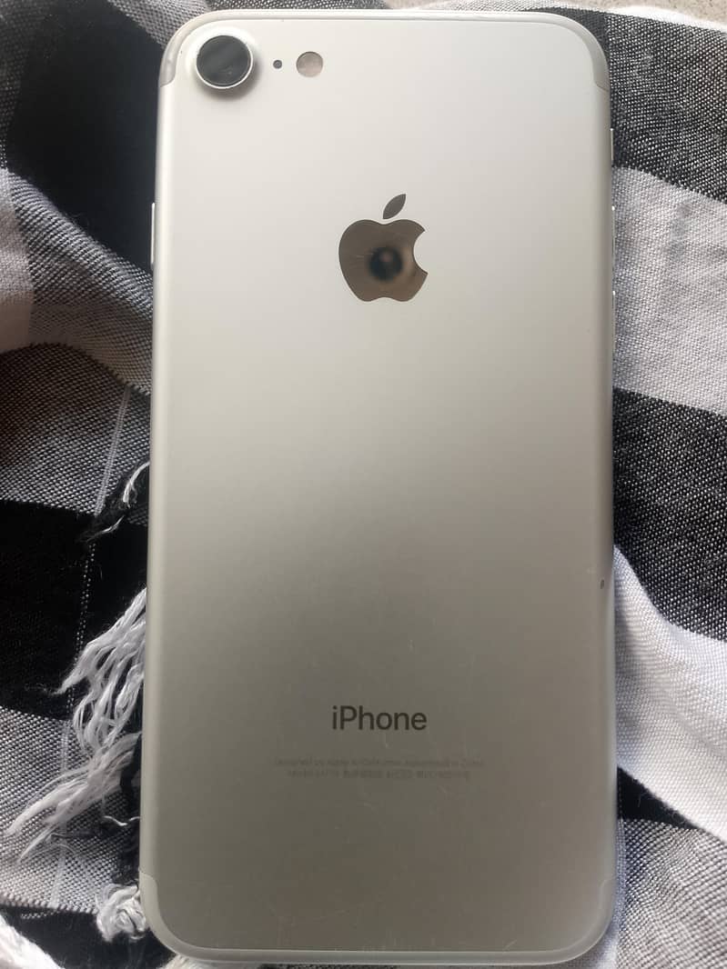 Apple iPhone 7 4