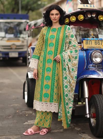 3 PCs women's Unstitched lawn suit