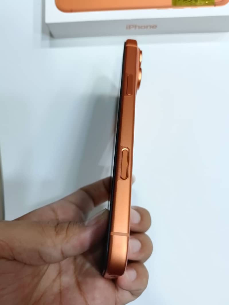 Apple iPhone 17 Pro Max 4